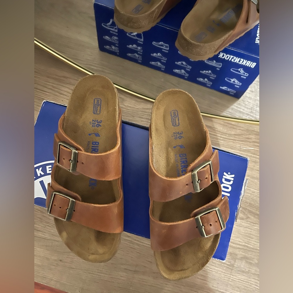 Birkenstock Arizona leather slides